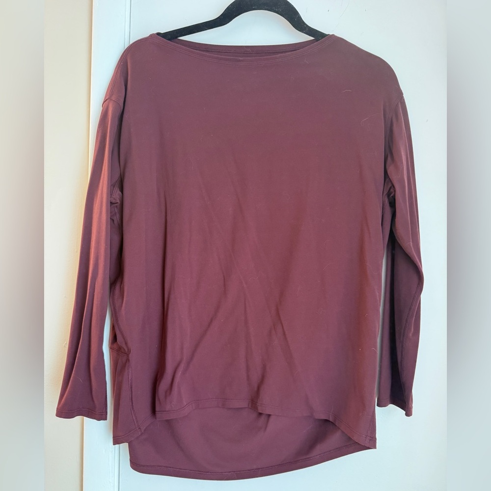Lululemon Back In Action Long Sleeve. Burgundy. Great condition. Bad pic.sz4